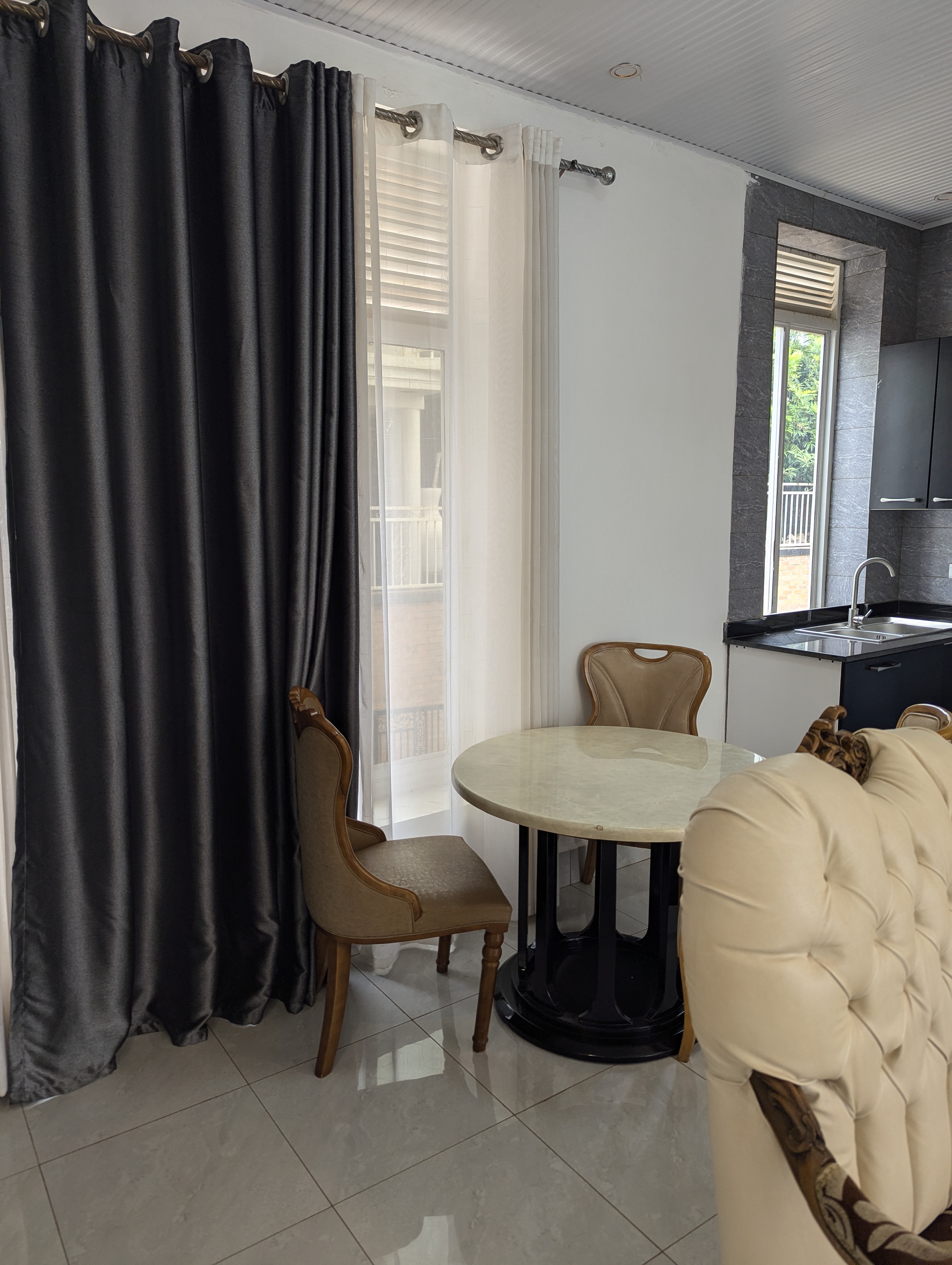 Room Image 4